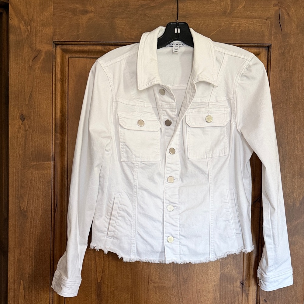 Tribal white cotton, poly, spandex Jean jacket
